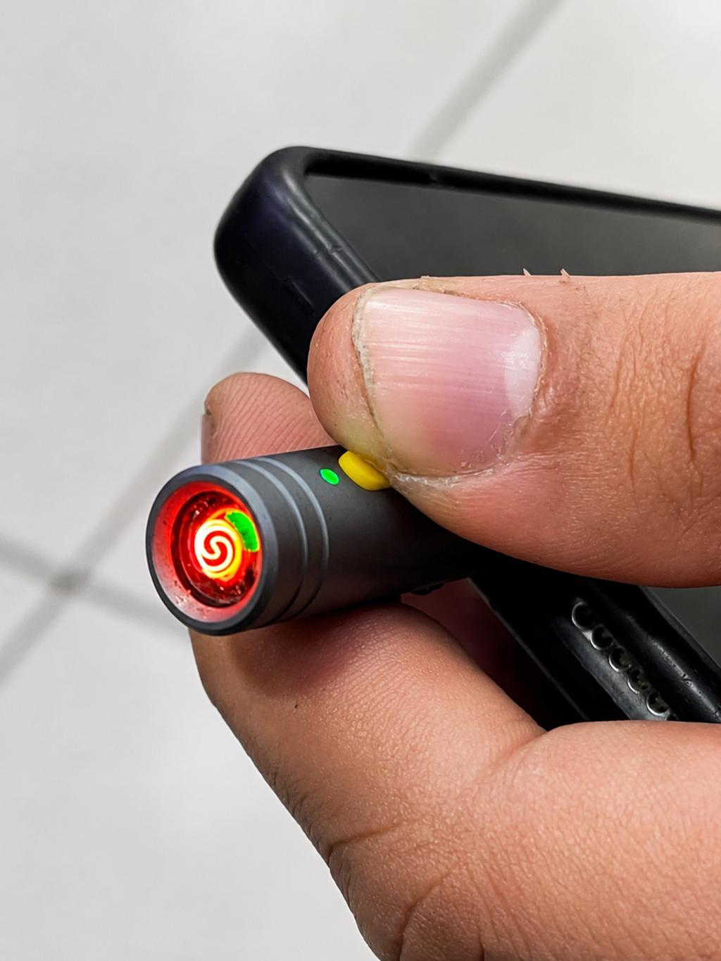 Mini Isqueiro Chaveiro com Adaptador USB-C 2 em 1